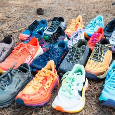 Multiples paires de chaussures de trail